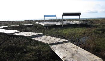 Viewing platform at the ridge of capard
